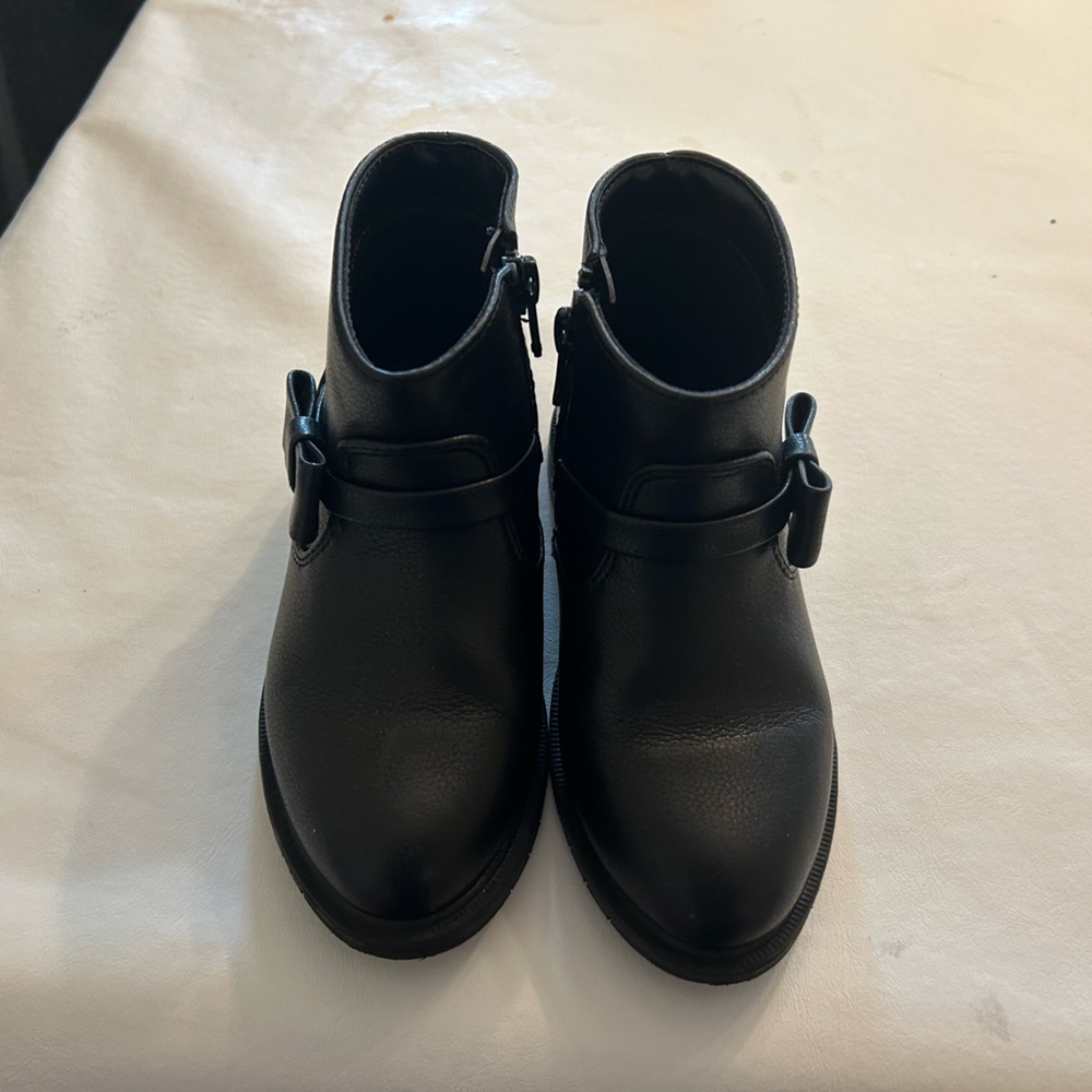 Size 10 black boots